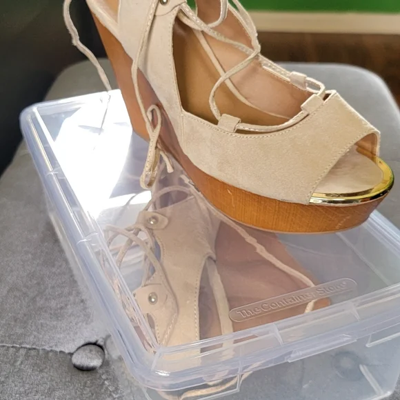 Nude lace wedge heels - Picture 3 of 4